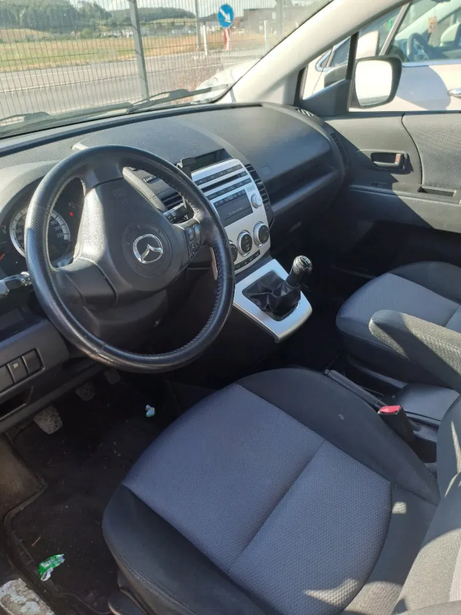 Mazda Mazda5 2005 photo 3