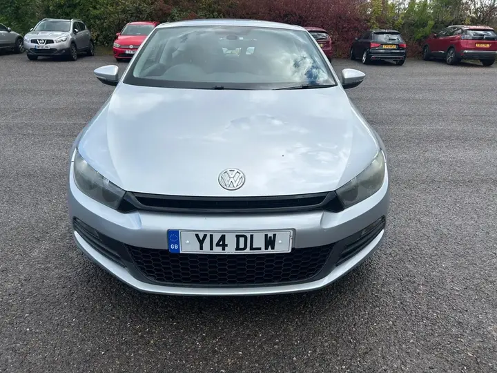 Volkswagen Scirocco 2010 photo 2