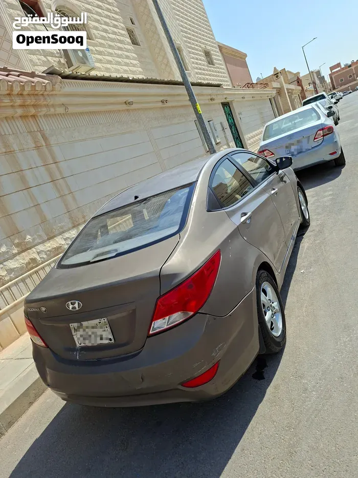 Hyundai Accent 2015 photo 3