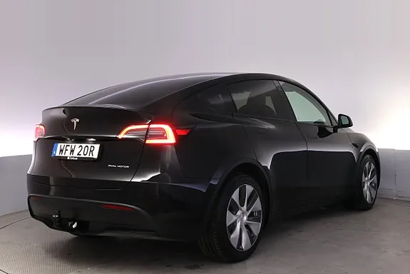 Tesla Model Y 2023 photo 5