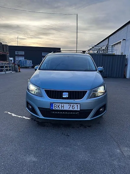 Seat Alhambra 2012 photo 2