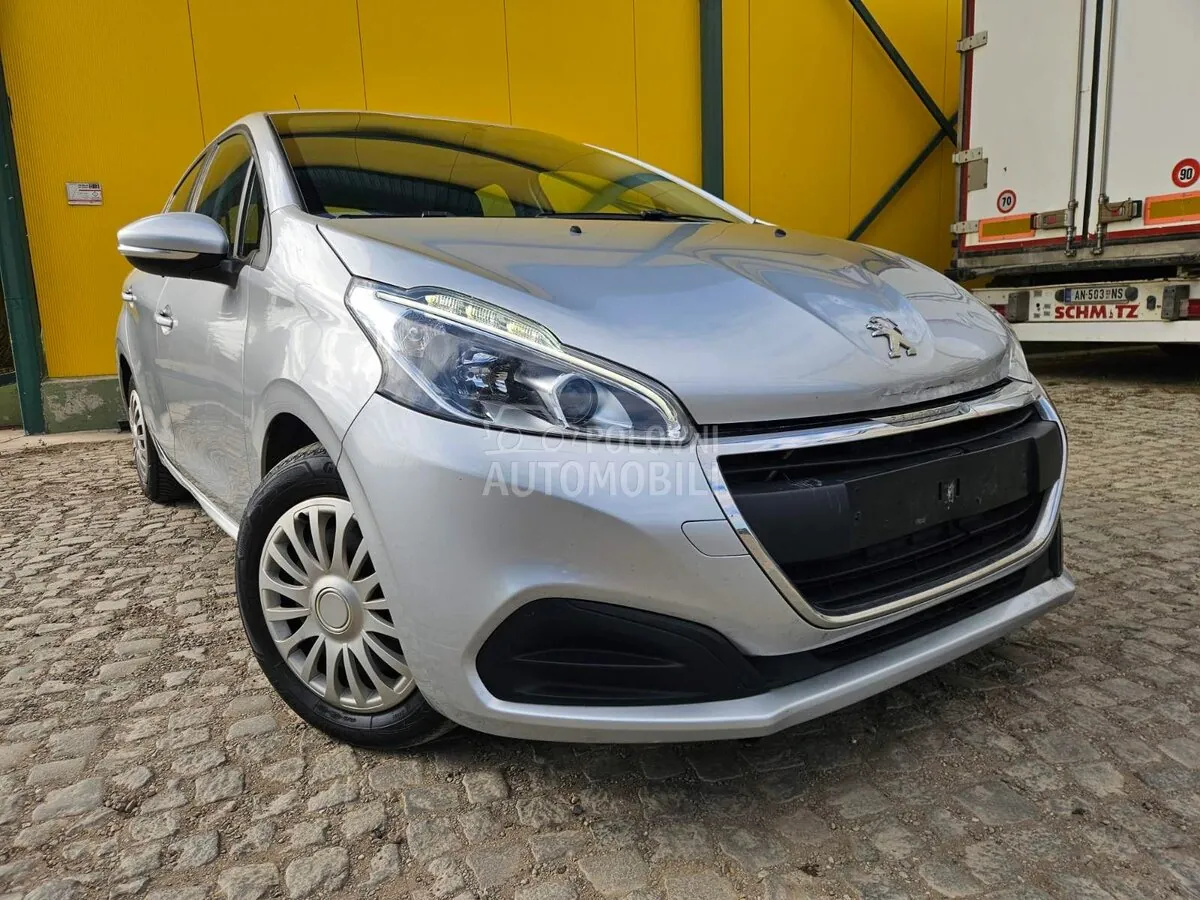 Peugeot 208 2018 photo 2