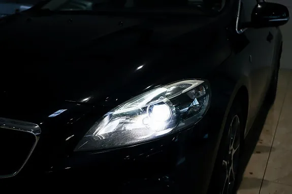 Volvo V40 Cross Country 2015 photo 4