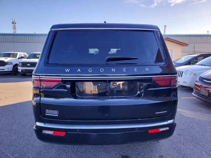 Jeep Wagoneer 2023 photo 3