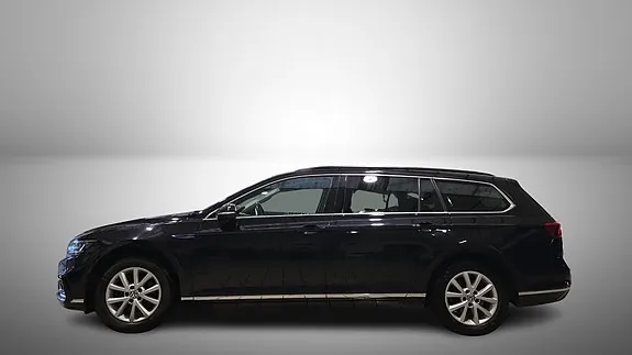 Volkswagen Passat 2021 photo 2