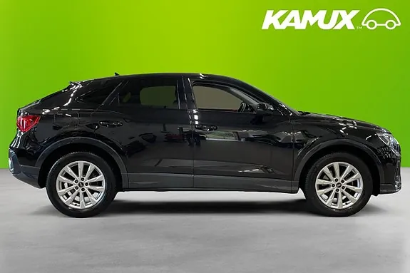 Audi Q3 2021 photo 2