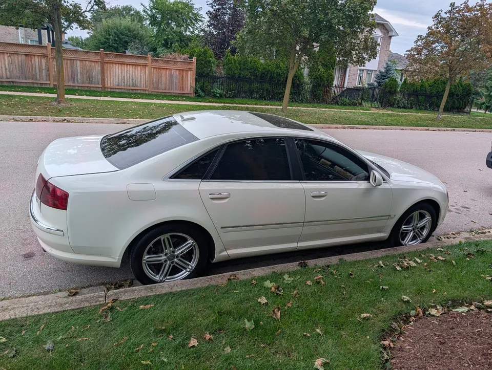 Audi A8 2006 photo 2