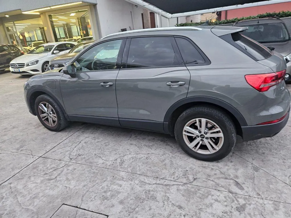 Audi Q3 2022 photo 4