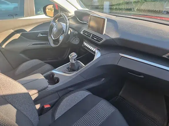 Peugeot 3008 2016 photo 2