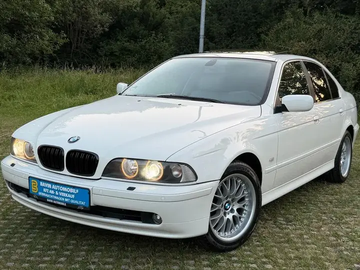 BMW 520I