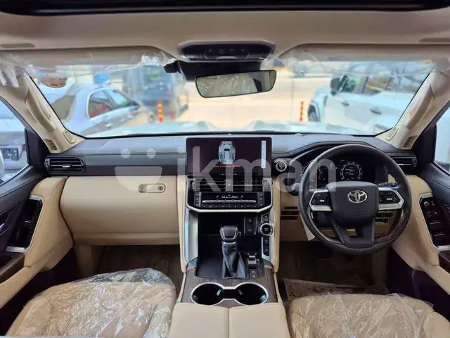 Toyota Land Cruiser 2025 photo 3