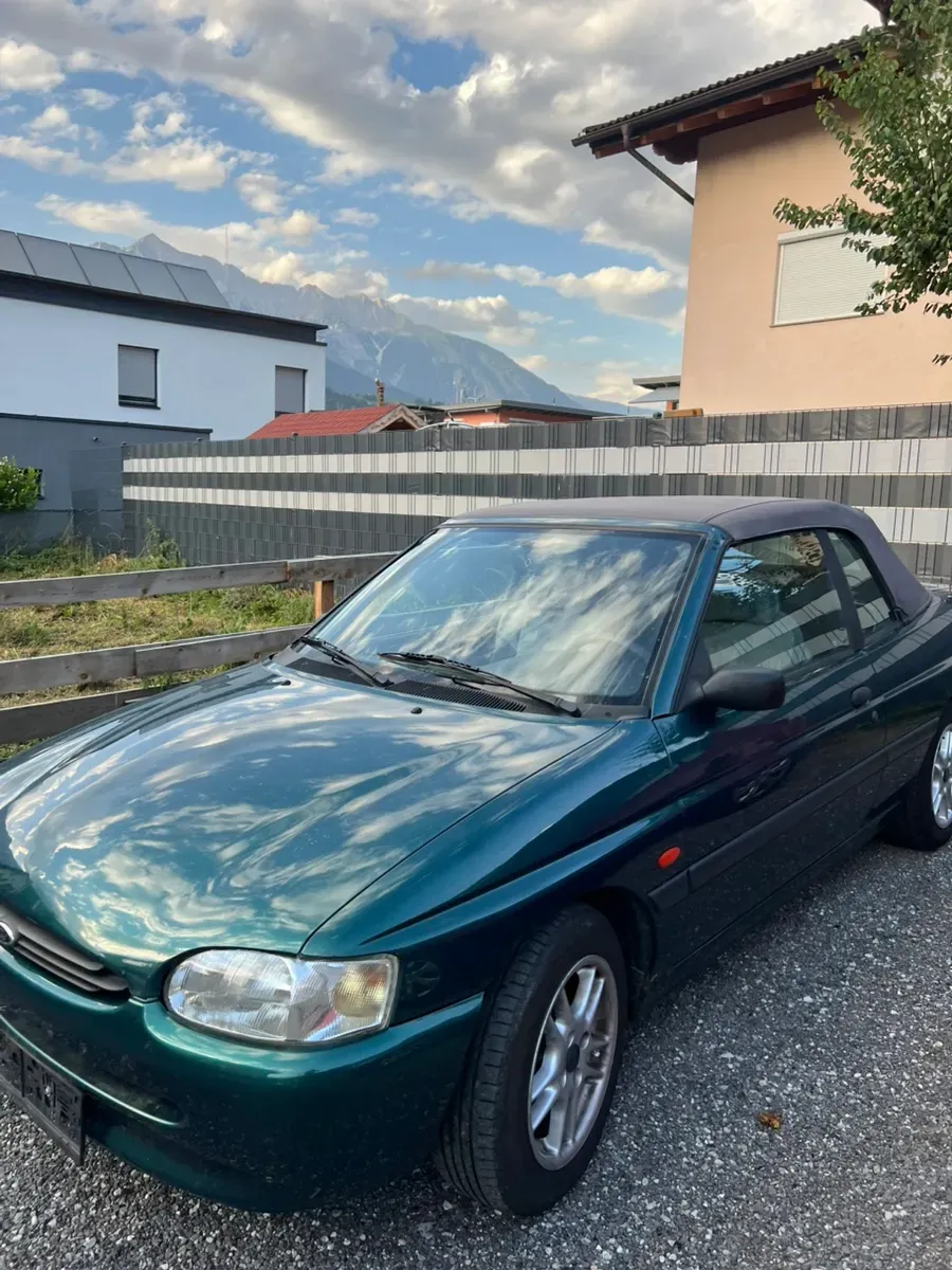Ford Escort 1996 photo 2