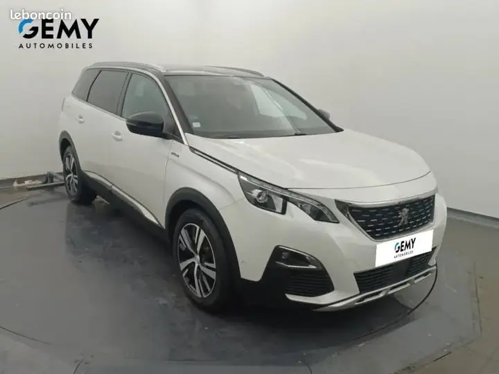 Peugeot 5008 2019 photo 3