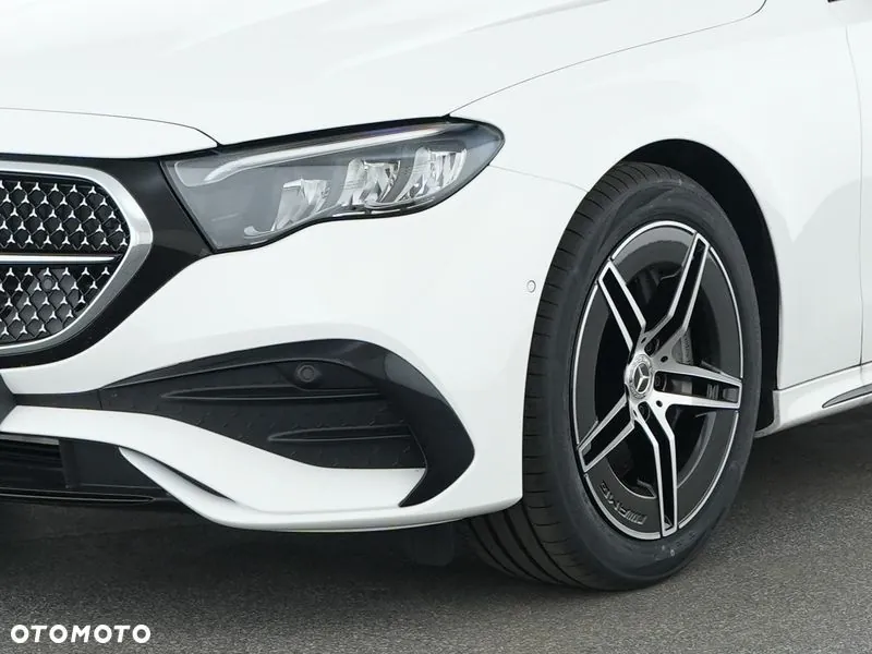 Mercedes-Benz E-Class 2025 photo 3