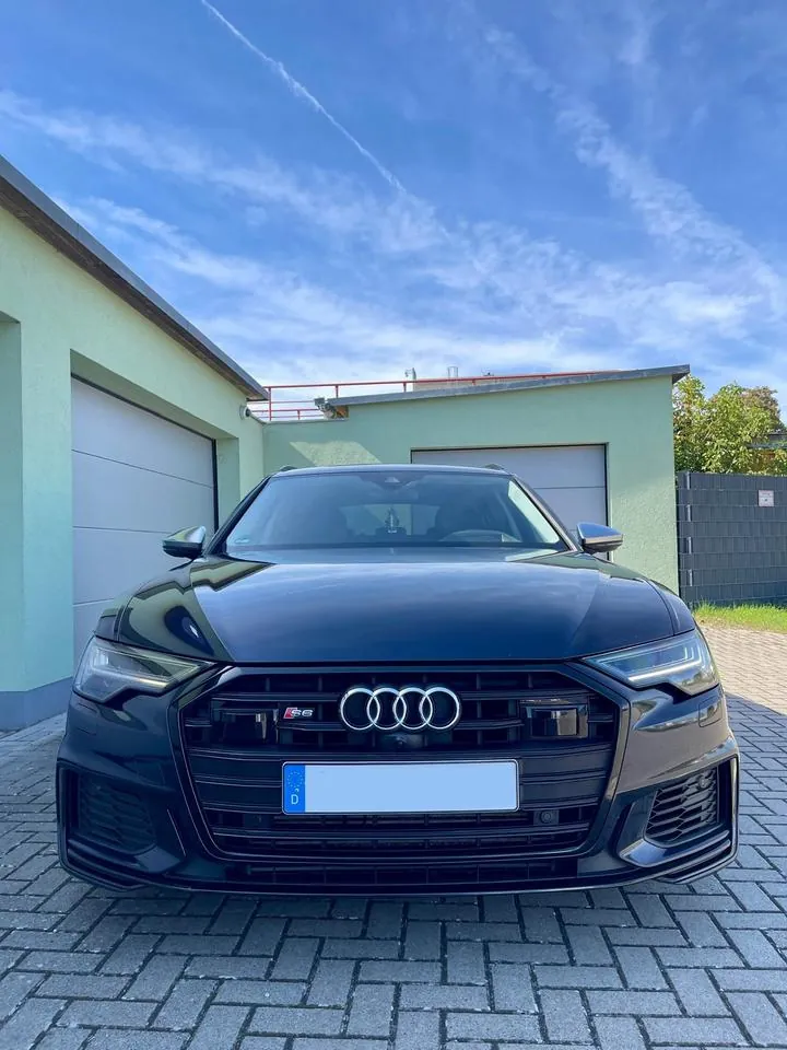Audi S6 Avant