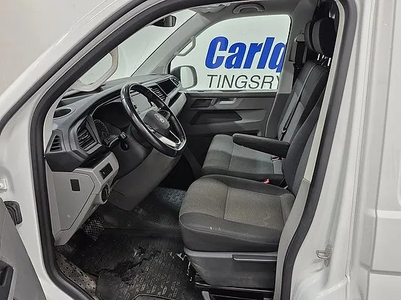 Volkswagen Transporter 2022 photo 2