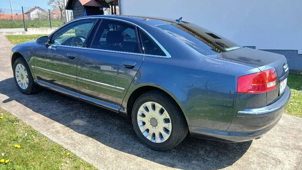 Audi A8 2004 photo 3