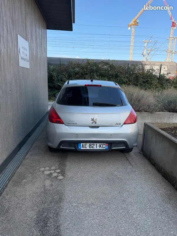 Peugeot 308 2008 photo 3