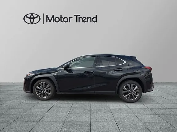 Lexus Ux300H 2026 photo 4