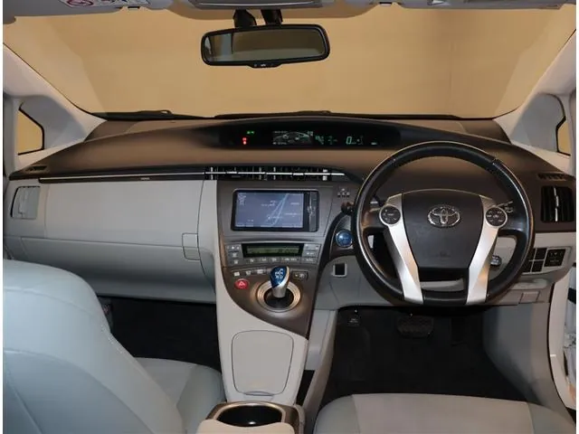 Toyota Prius 2014 photo 5