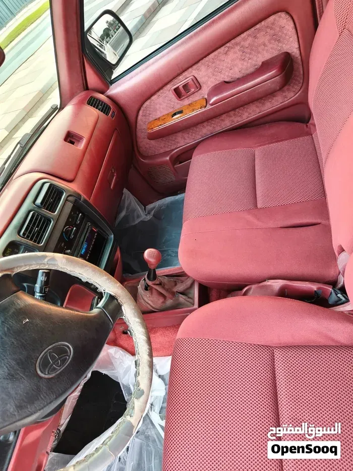Toyota Hilux 2004 photo 4