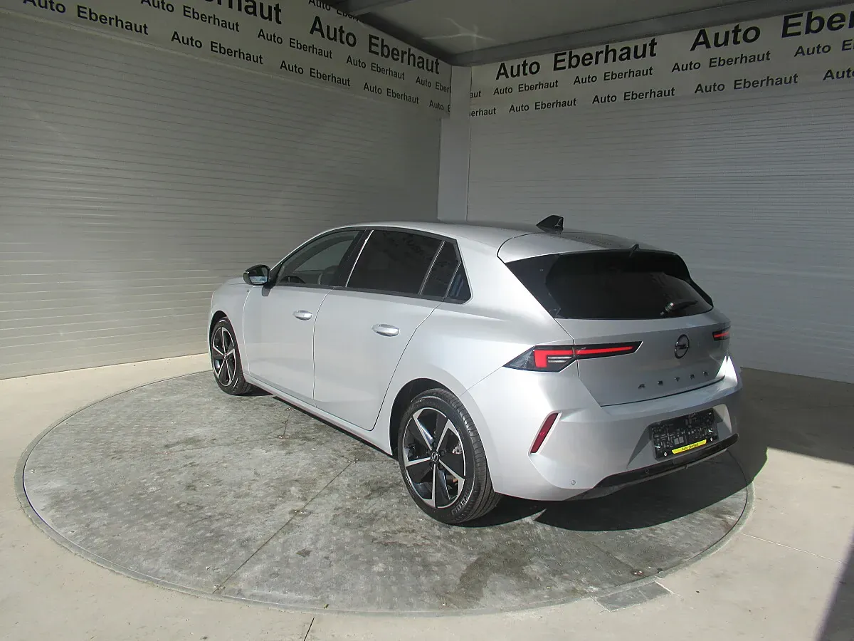 Opel Astra 2024 photo 3