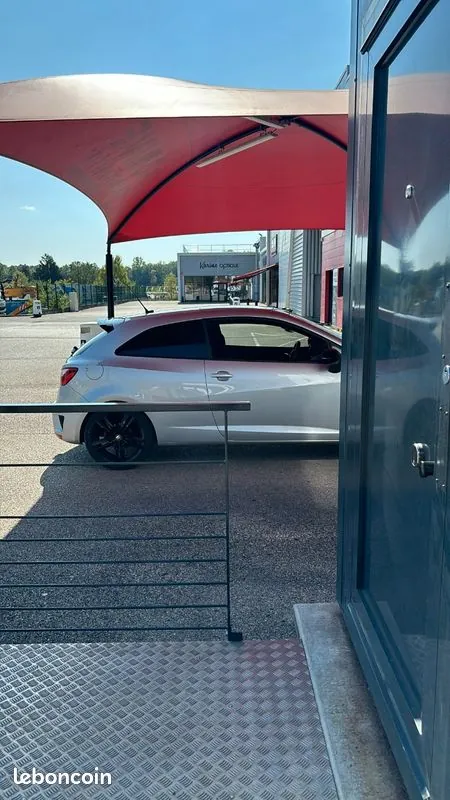 Seat Ibiza 2016 photo 2