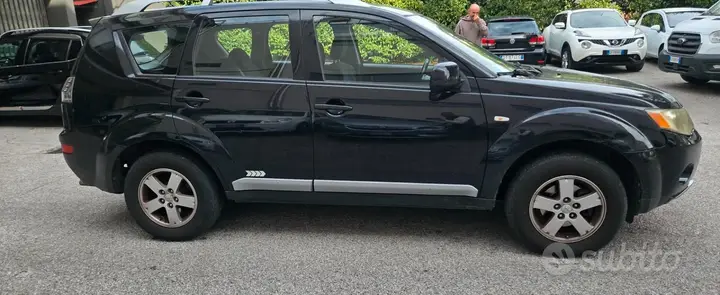 Mitsubishi Outlander 2009 photo 4