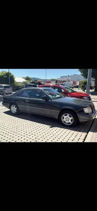 Mercedes-Benz W124