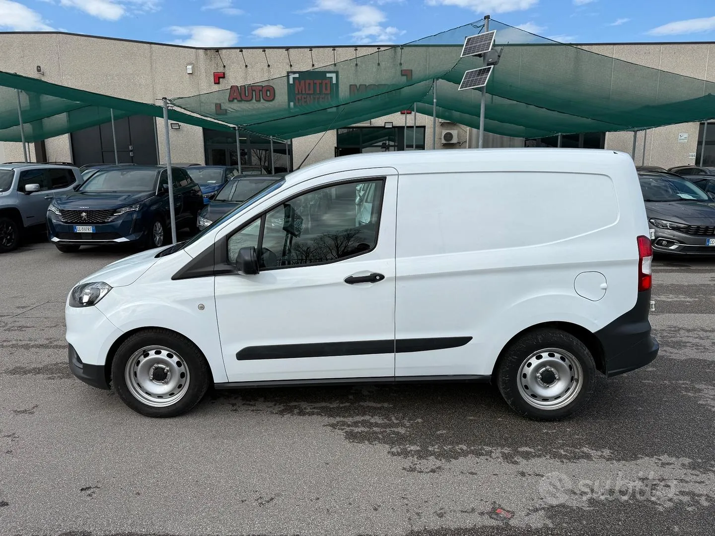 Ford Transit Courier 2021 photo 2