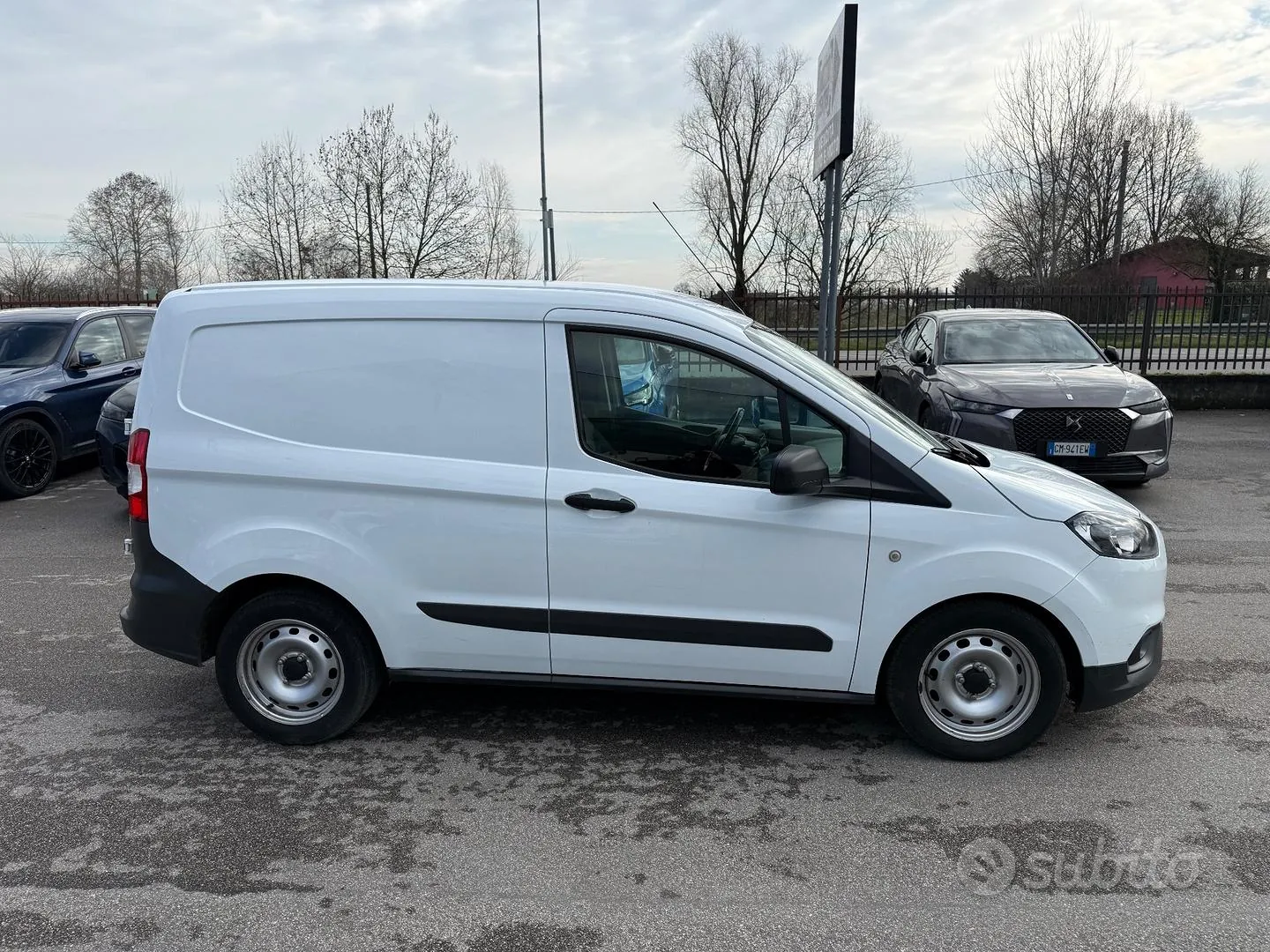Ford Transit Courier 2021 photo 4