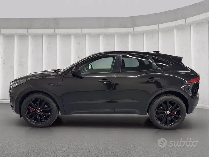 Jaguar E-Pace 2022 photo 2