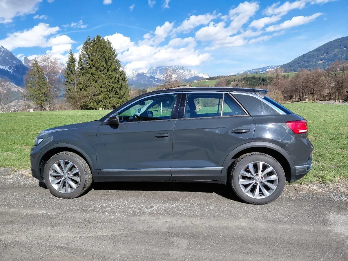 Volkswagen T-Roc 2018 photo 2
