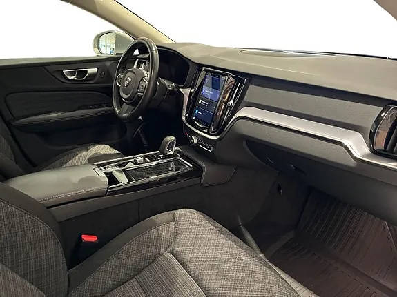Volvo V60 2024 photo 4