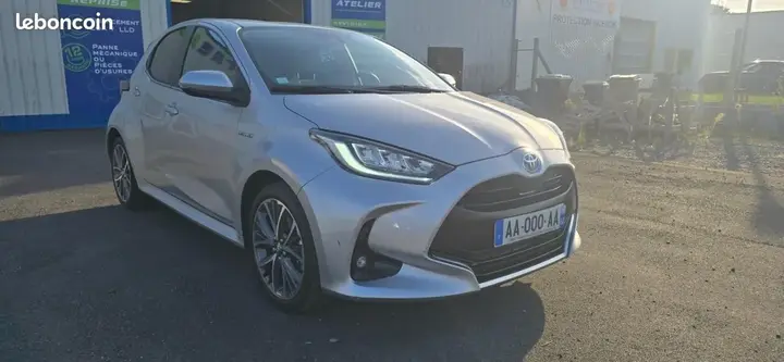 Toyota Yaris 2021 photo 2
