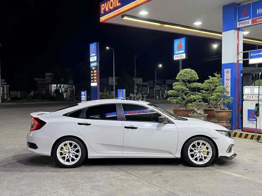 Honda Civic 2020 photo 3