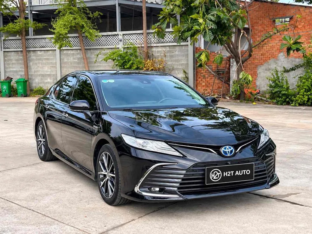 Toyota Camry 2022 photo 3