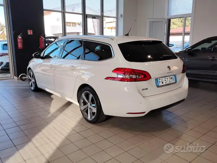Peugeot 308 2019 photo 4