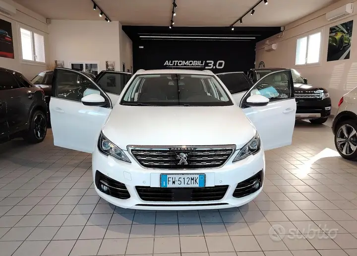 Peugeot 308 2019 photo 2