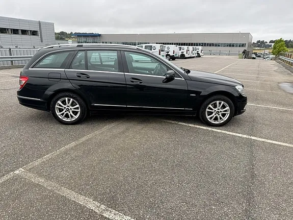 Mercedes-Benz C200 D 2010 photo 3