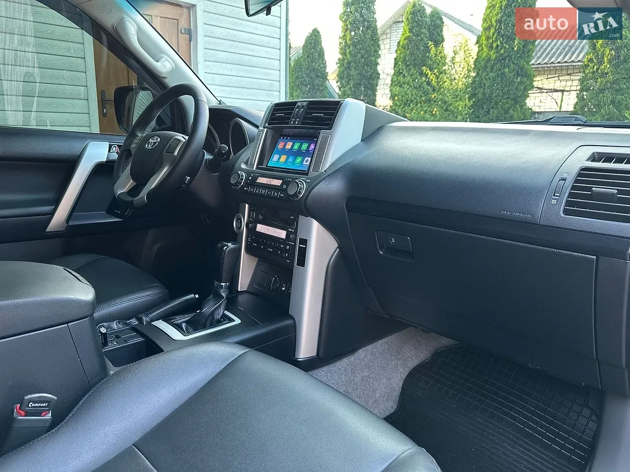 Toyota Land Cruiser Prado 2011 photo 3
