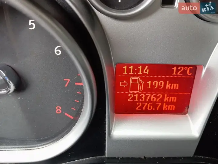 Ford Focus 2011 photo 2