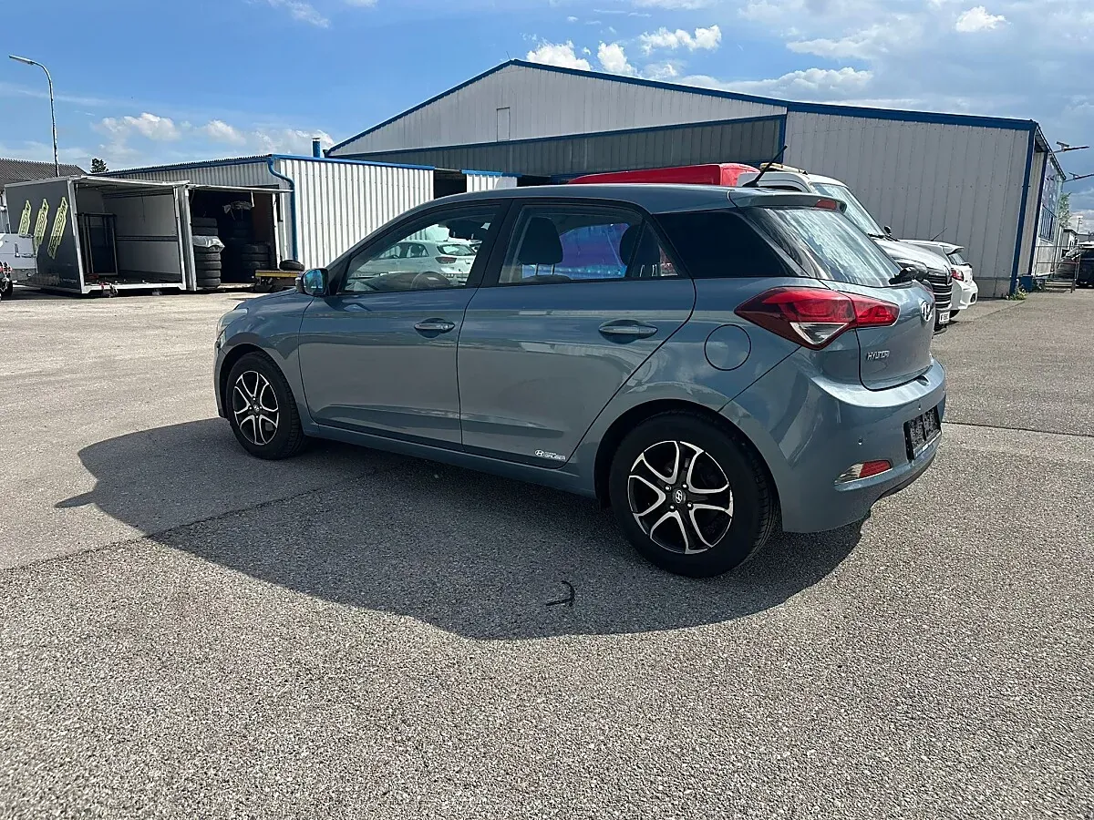 Hyundai I20 2015 photo 3