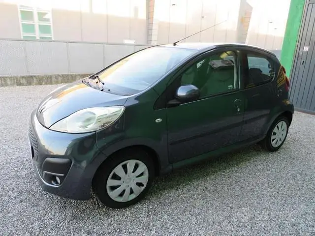 Peugeot 107 2013 photo 2