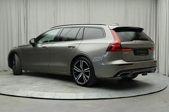 Volvo V60 2021 photo 3