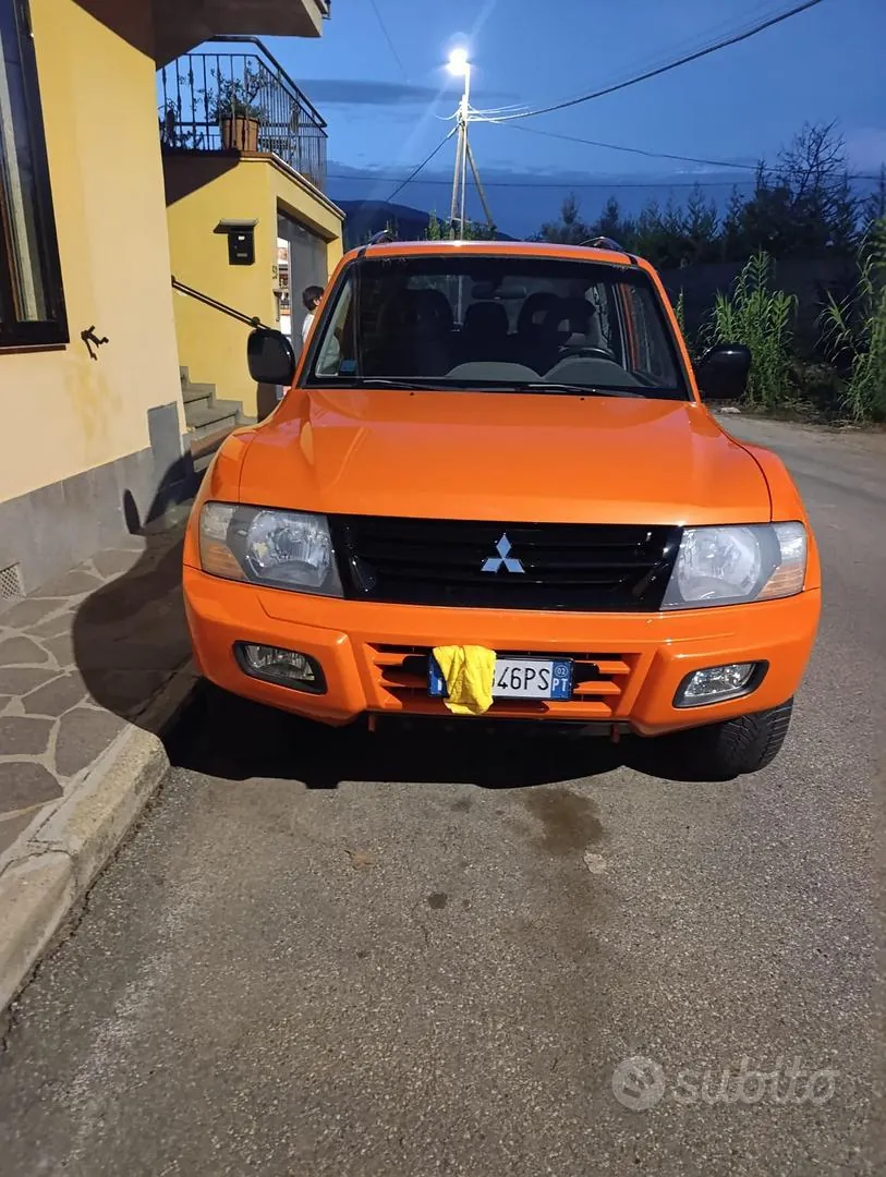 Mitsubishi Pajero 2002 photo 2