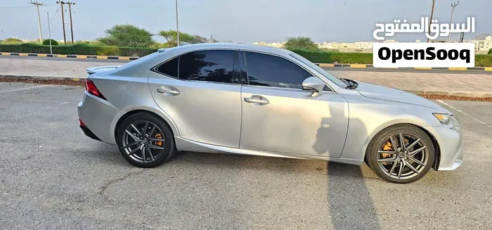 Lexus Is 250 2014 photo 2