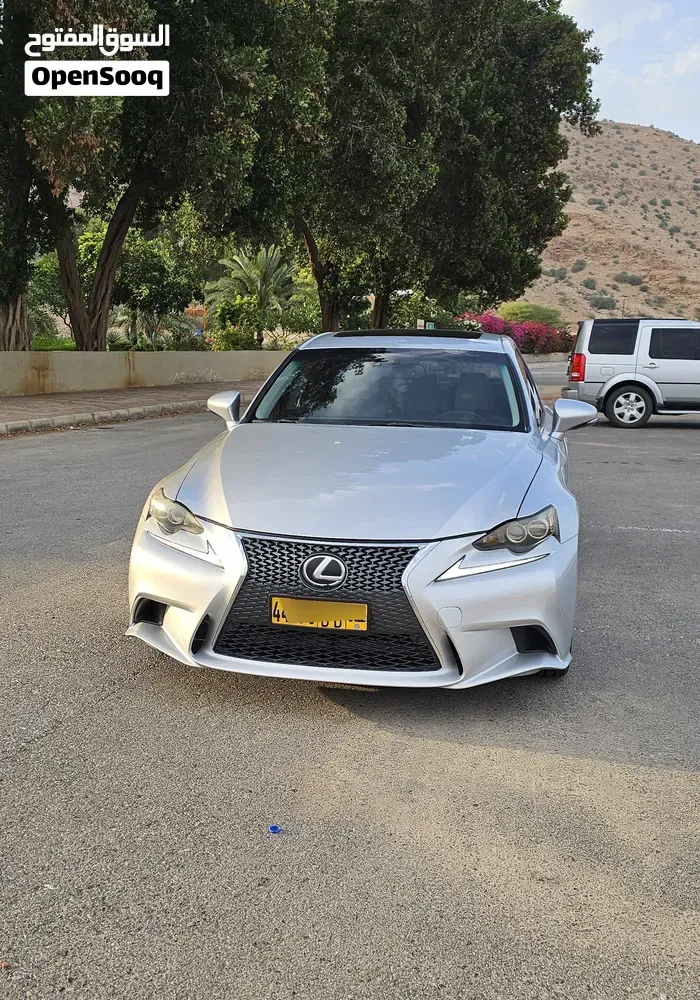 Lexus Is 250 2014 photo 3