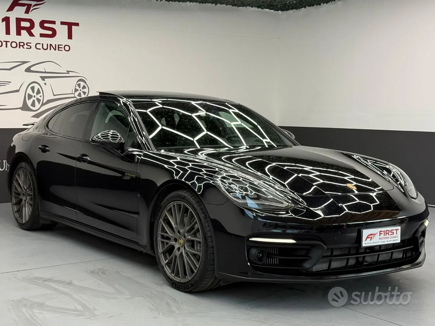 Porsche Panamera 2023 photo 2