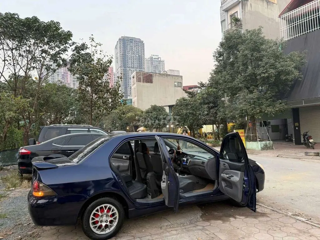 Mitsubishi Lancer 2005 photo 2